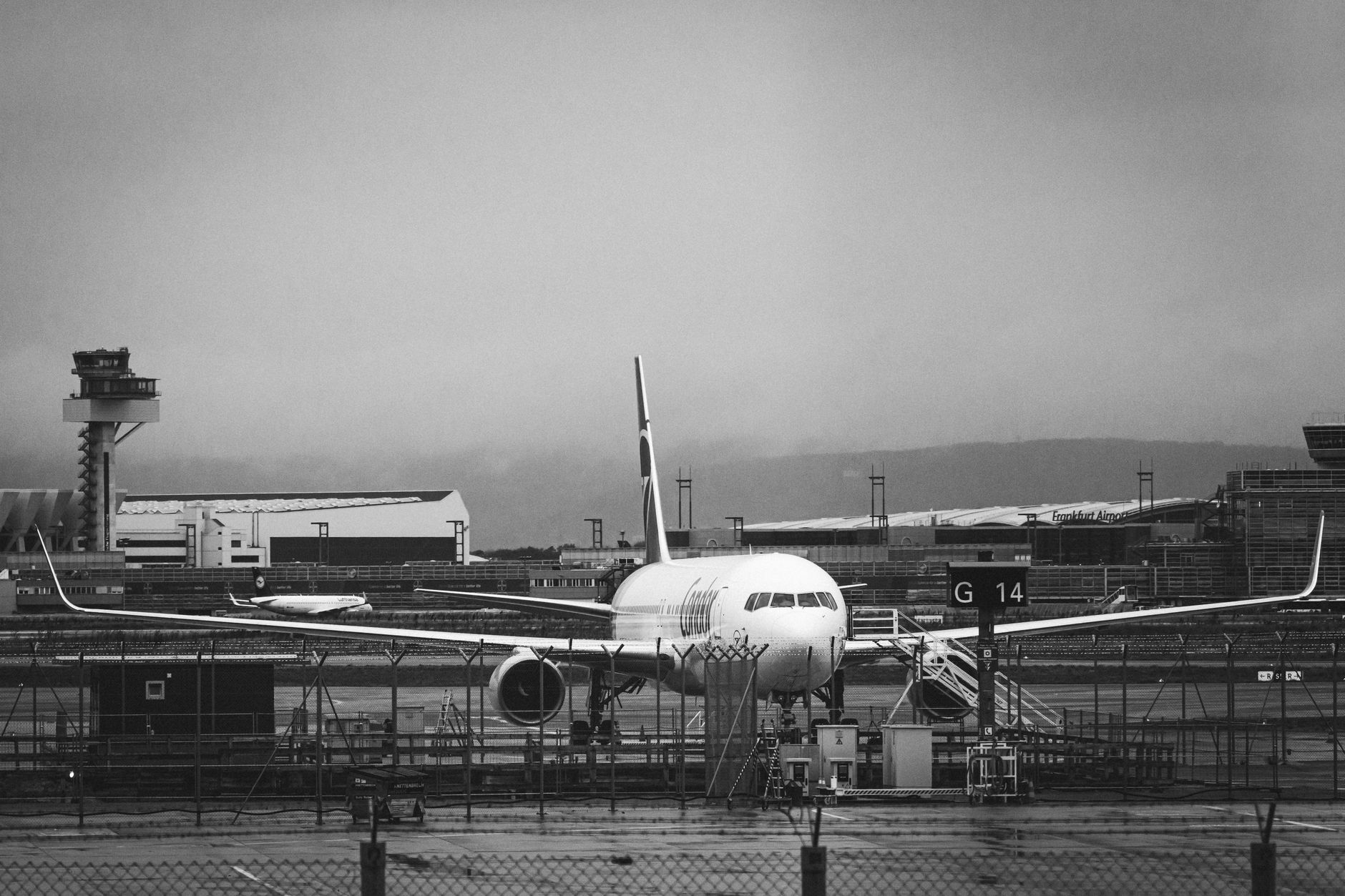 Flughafen Frankfurt Terminal 2: Airlines, Anbindung & Umsteigen