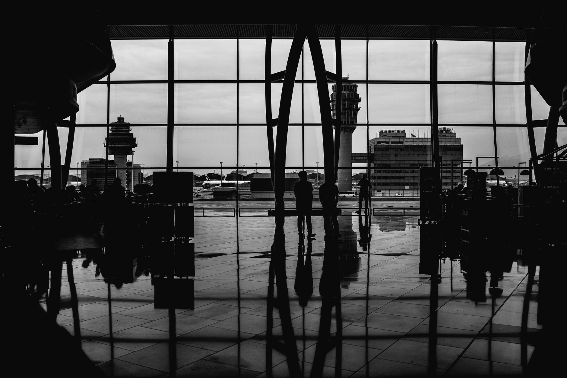 Flughafen Frankfurt Terminal 3: Airlines & Anbindung
