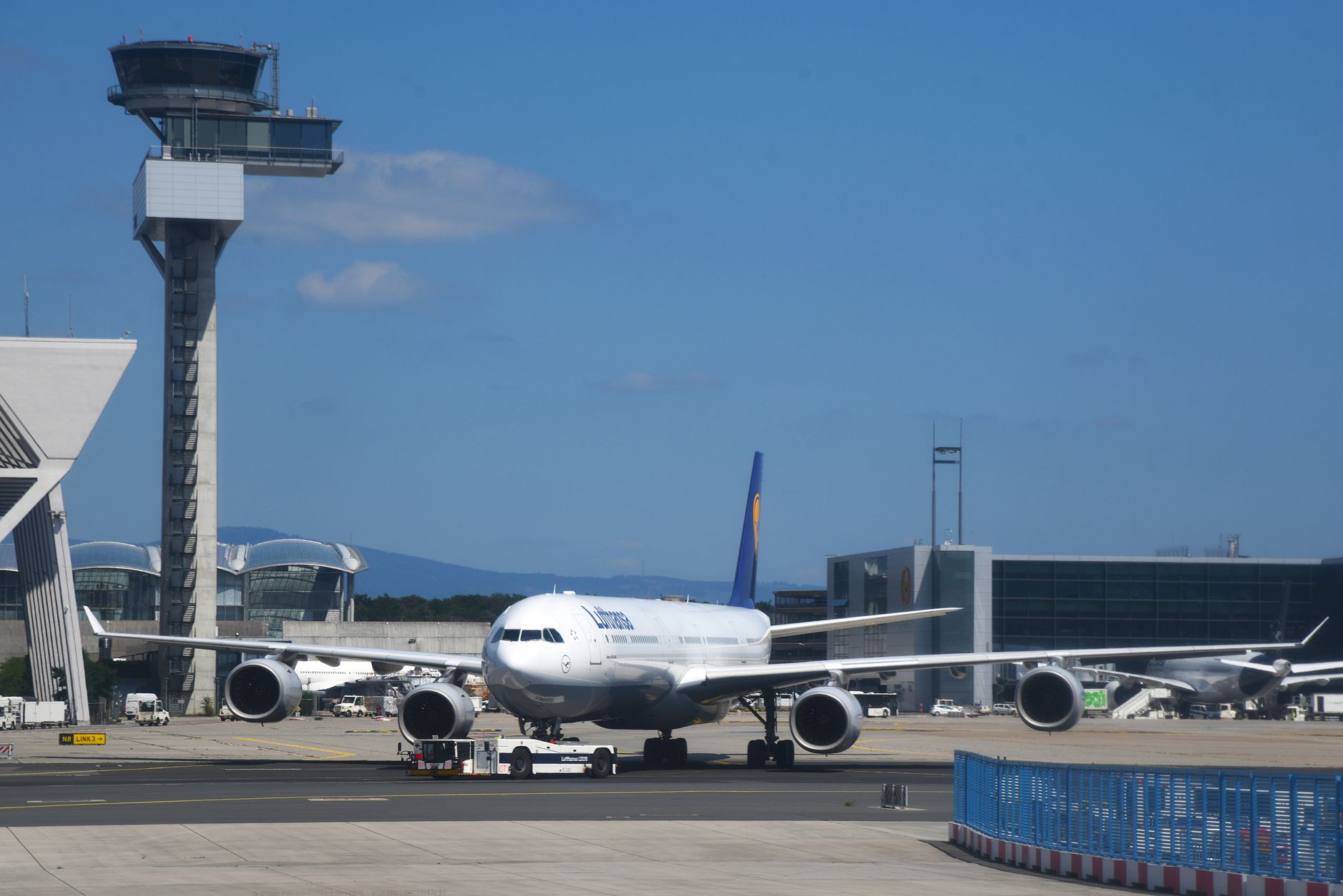 Flughafen Frankfurt von A–Z: Lounges, Gepäck, Schließfächer