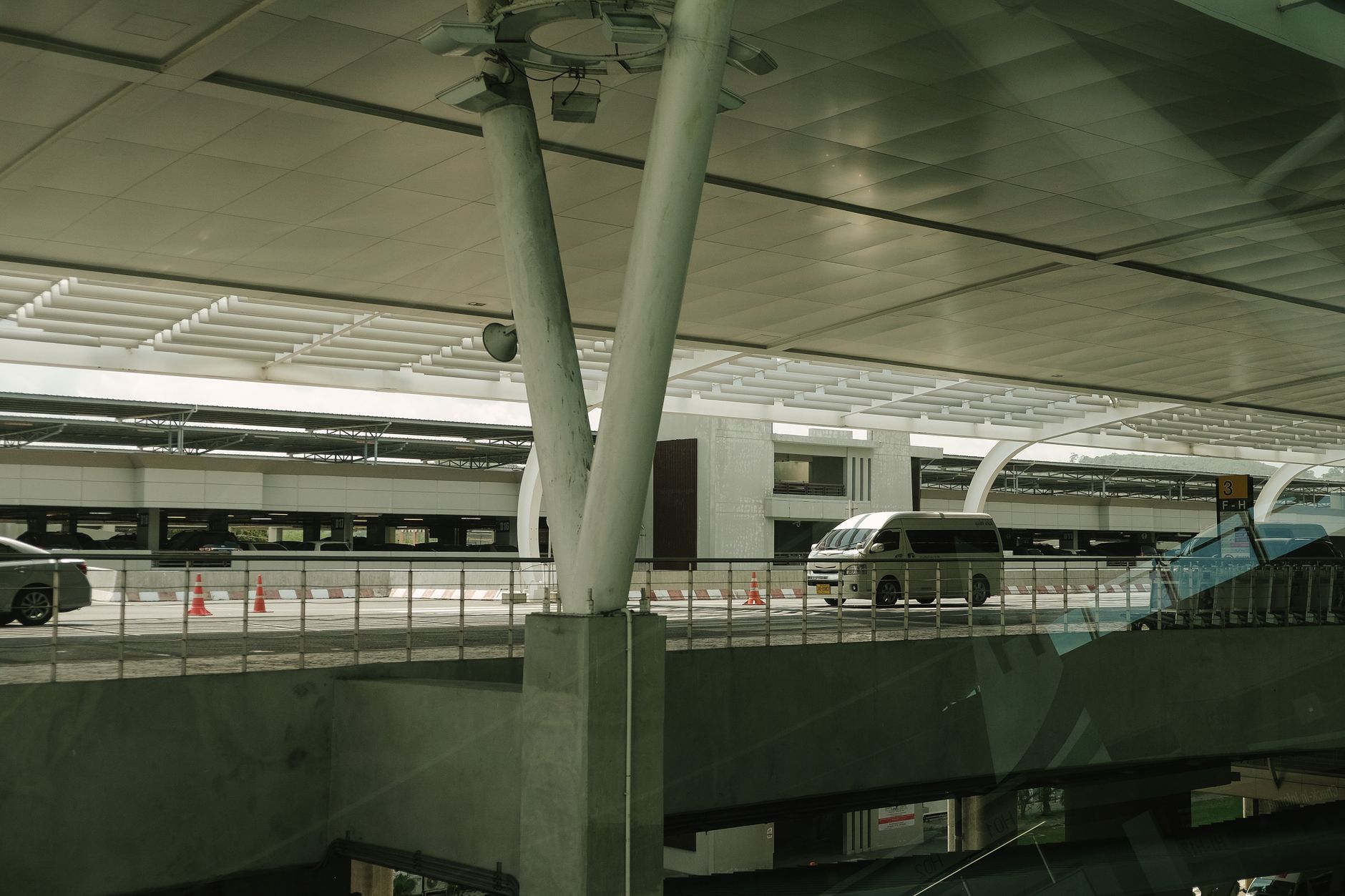 Mietwagen am Flughafen Frankfurt: Anbieter & Abholung