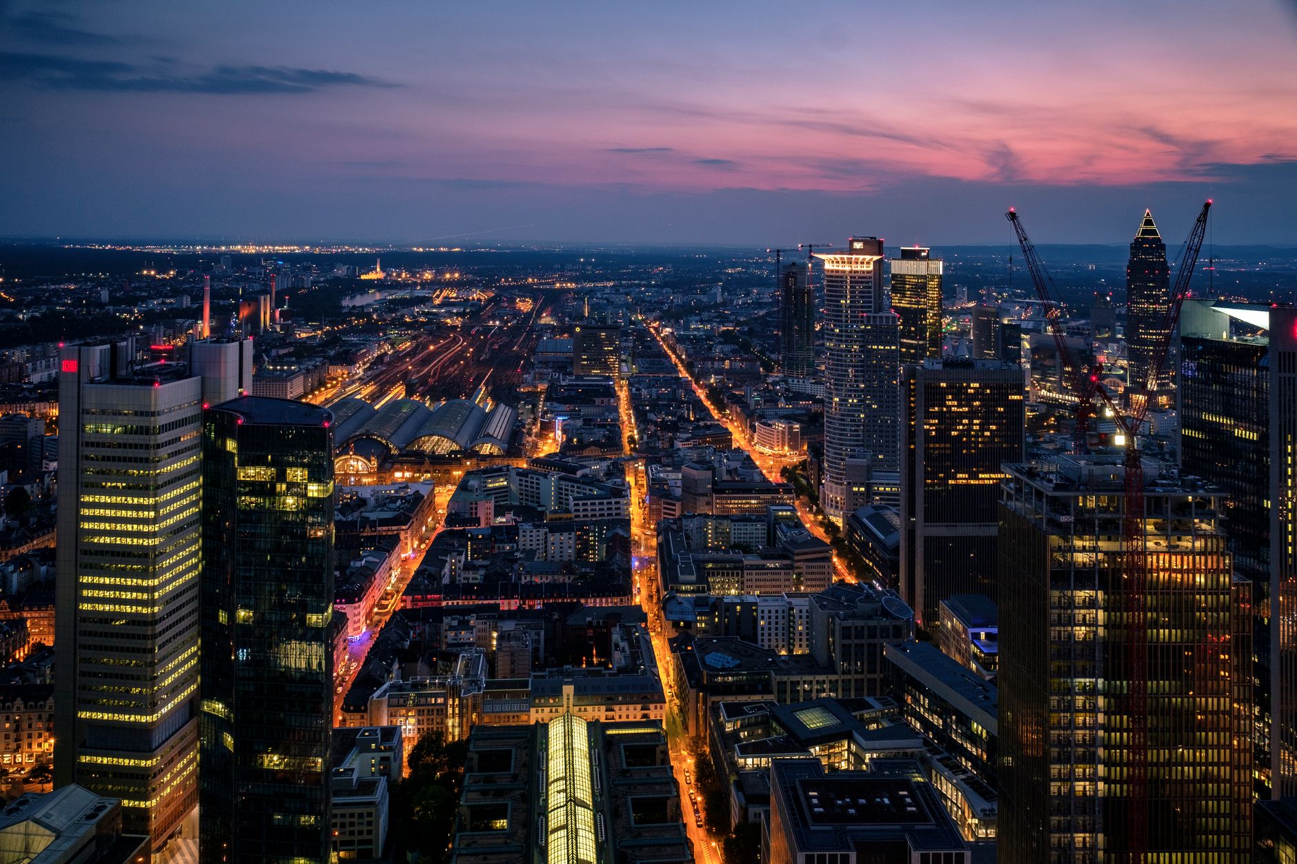 Rooftop-Bars & Restaurants mit Skyline-Blick in Frankfurt