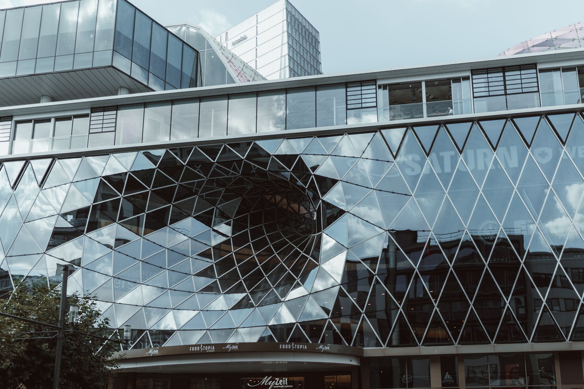 Shopping in Frankfurt: Zeil, MyZeil & Skyline Plaza