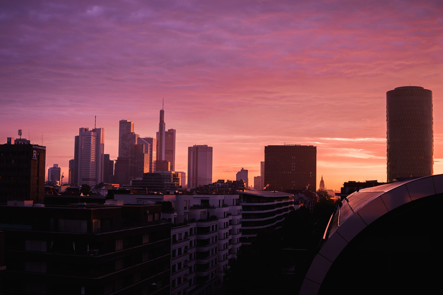 Wo übernachten in Frankfurt? Die besten Stadtteile & Hotels